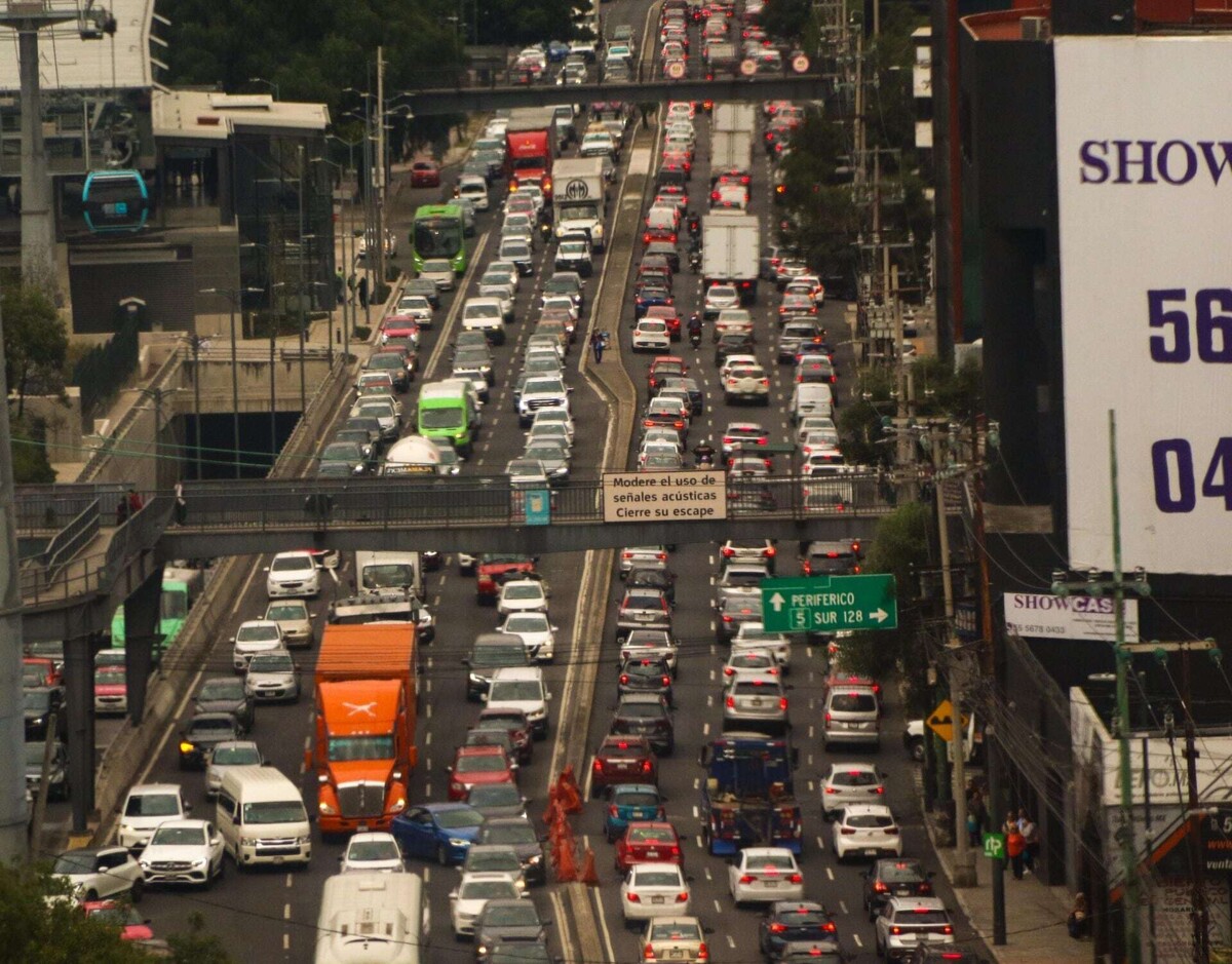 Traffic Jams on Roads to Mexico City on Easter