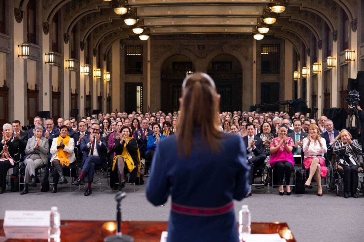 Mexico's Diplomatic Service: Career vs. Appointment