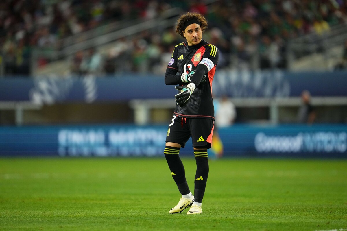 Возвращение Очоа в сборную Мексики