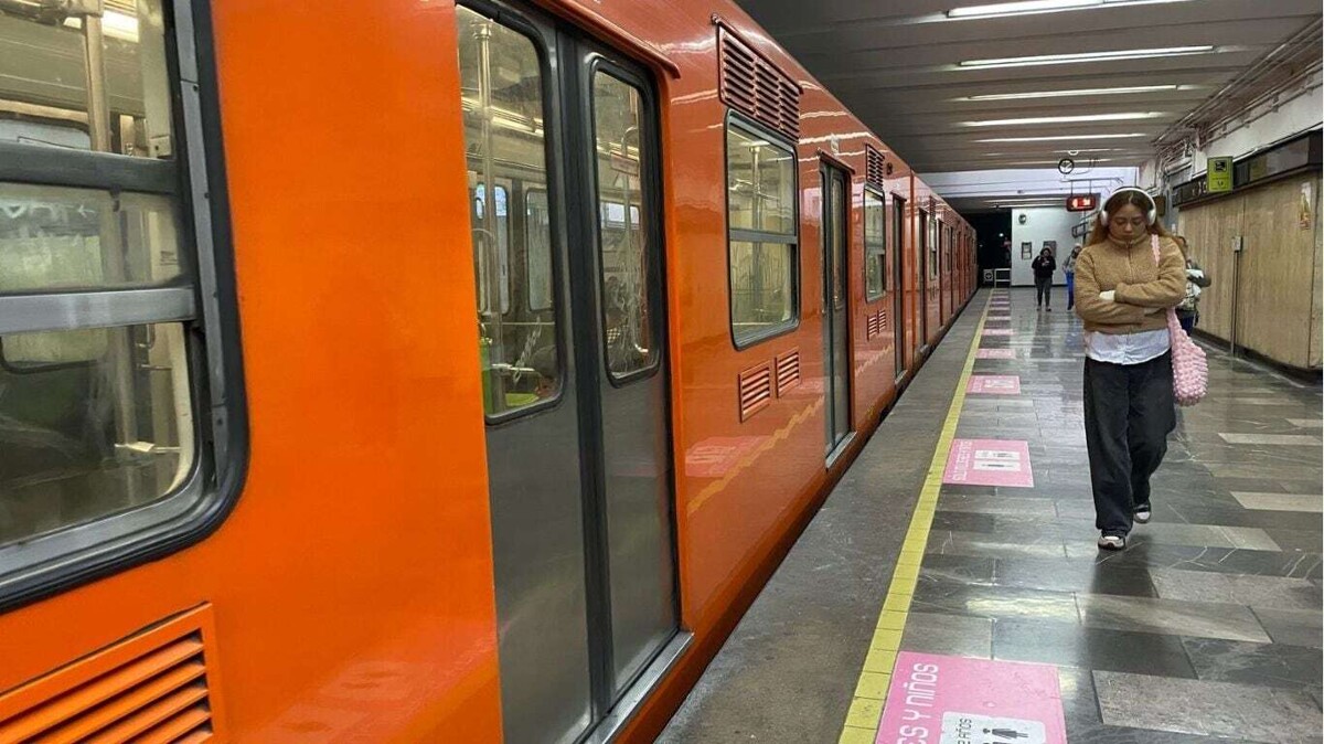 High Demand and Delays in Mexico City Metro