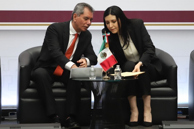 Резкий пересмотр прогноза роста Мексики создает напряжение в правительстве