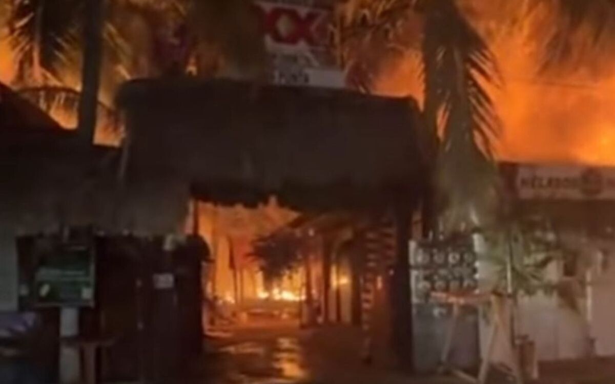 Devastating Fire Destroys Businesses in Puerto Escondido