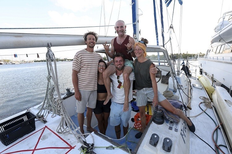 Mexico Locates Missing Sailboats with Humanitarian Aid for Cuba