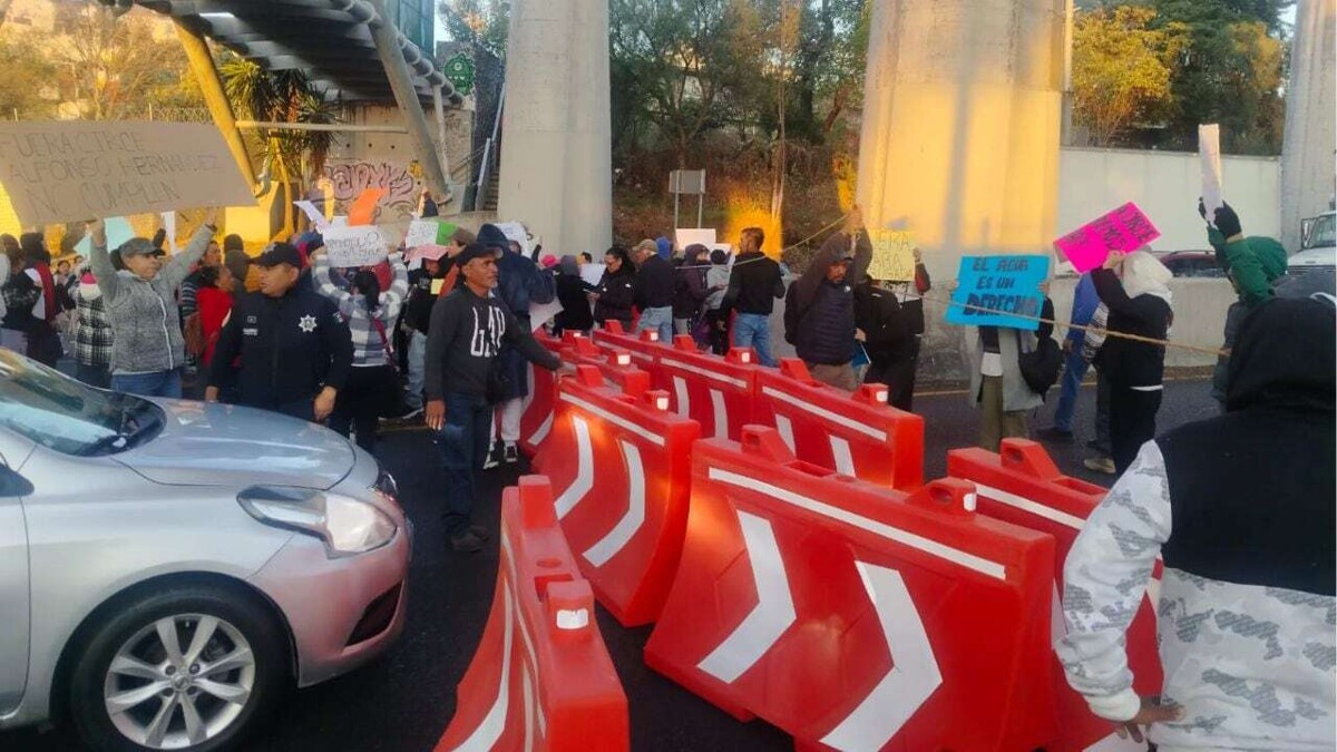 Mexico City Residents Block Highway Over Water Shortage