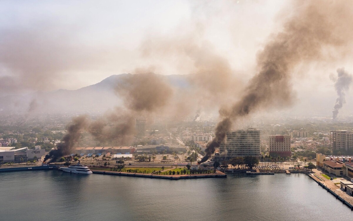 Puerto Vallarta Wakes Up After Violence