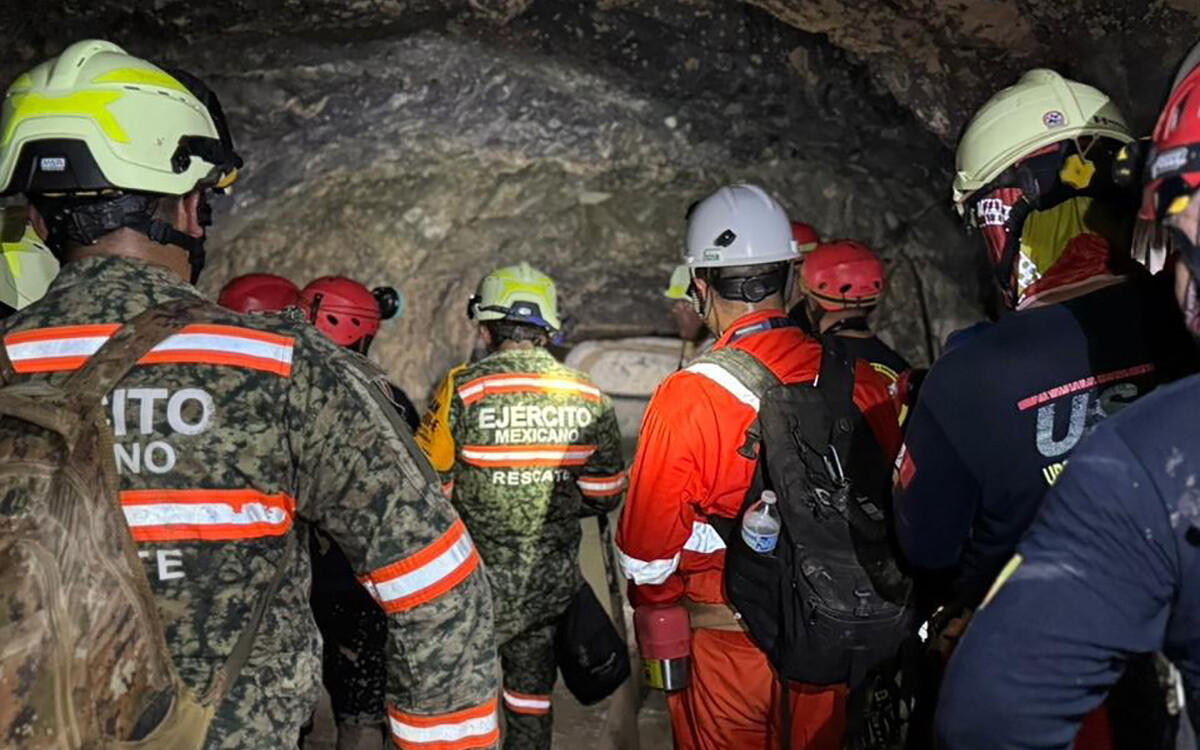 В Мексике извлечено тело третьего шахтера после обрушения