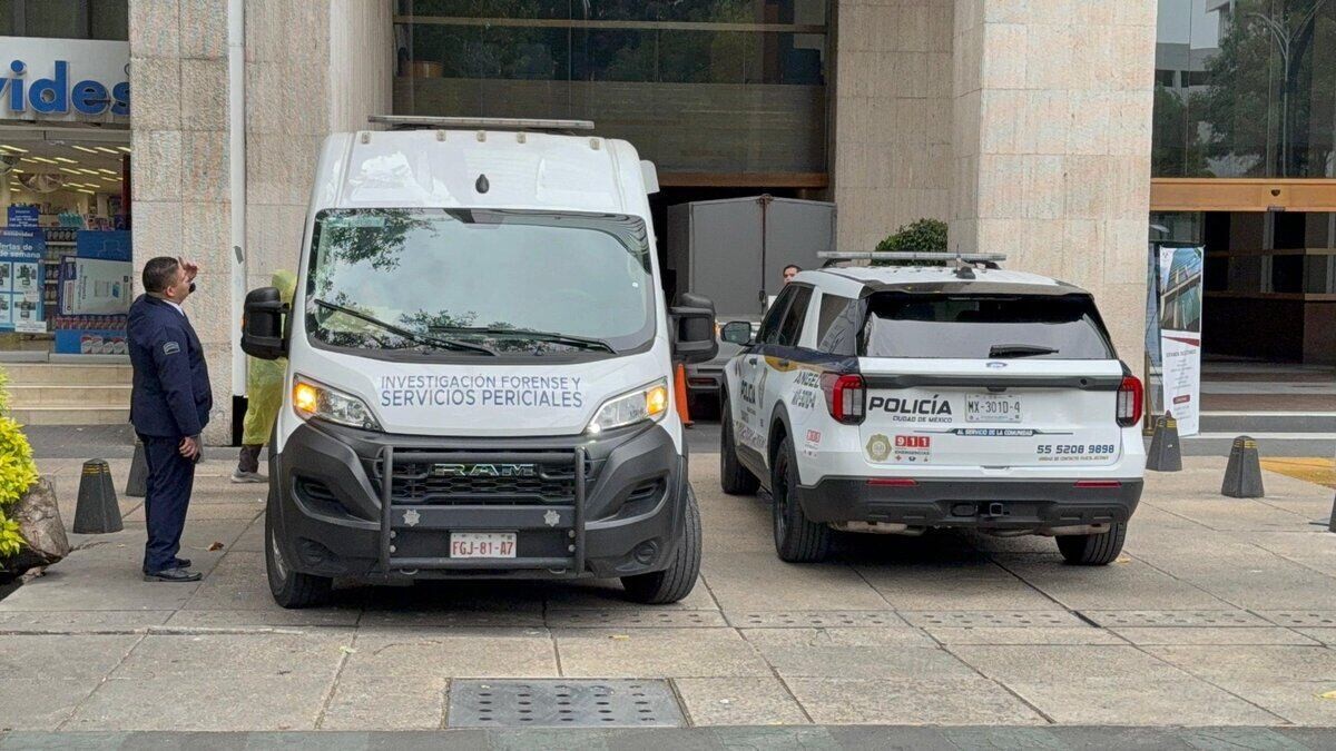 Man Dies After Falling from 21st Floor in Mexico City