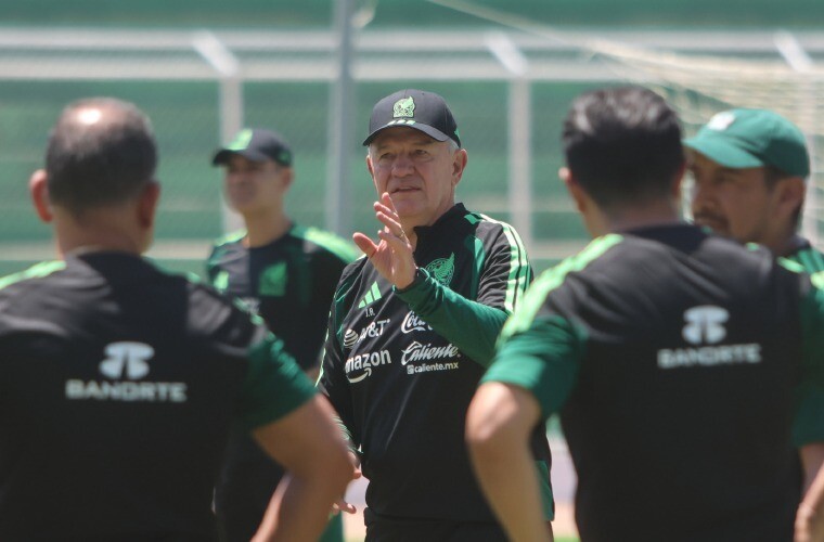 Mexico to Play Iceland Despite Countrywide Violence