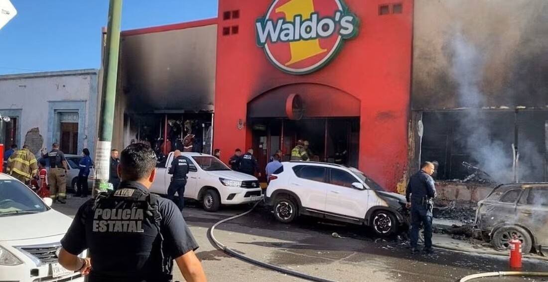 Death toll from fire in Mexican store rises to 23