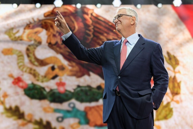 Salinas Group Calls Supreme Court Illegitimate After Ruling Against Its Interests