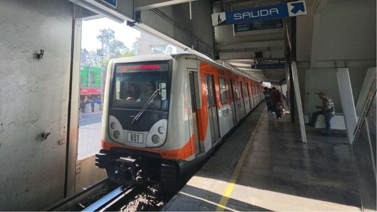 Mexico City Metro Issues on Good Friday