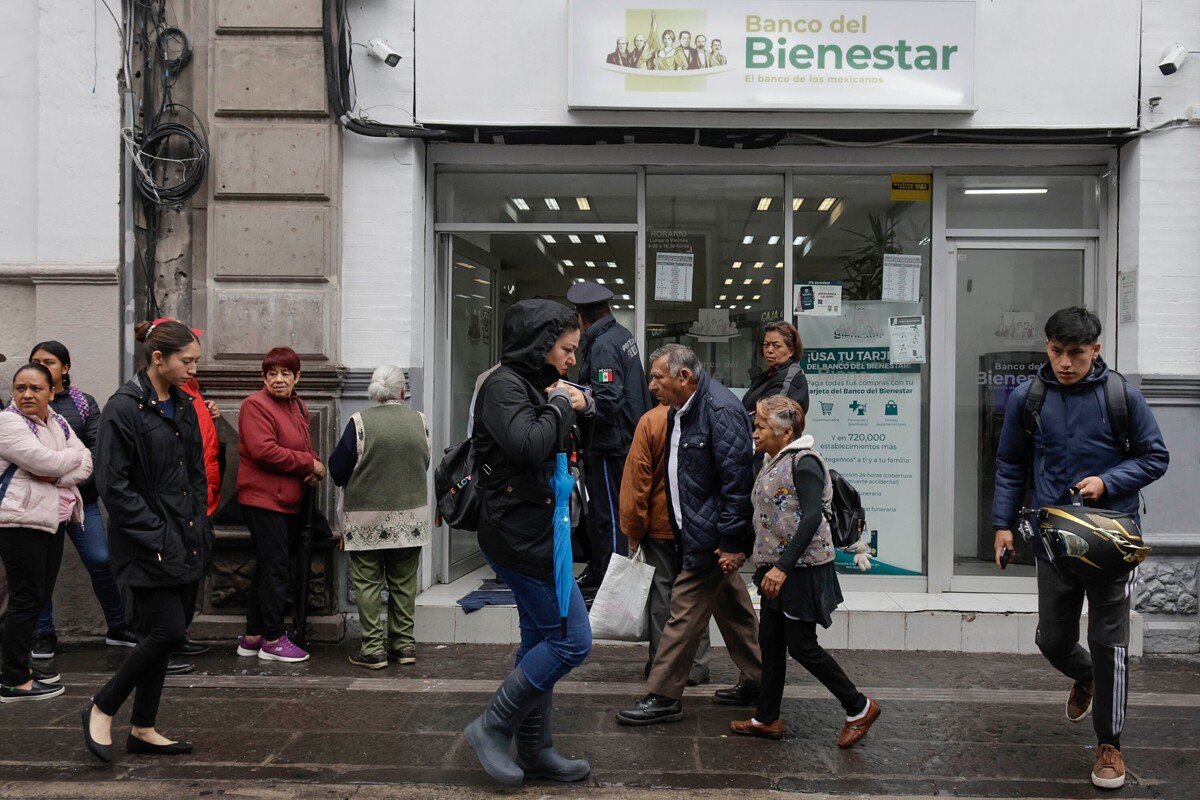 Banks in Mexico will close on March 17, 2025