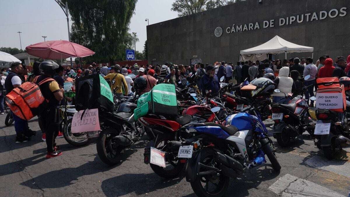 Protest by Delivery Workers Against Labor Reform in Mexico City