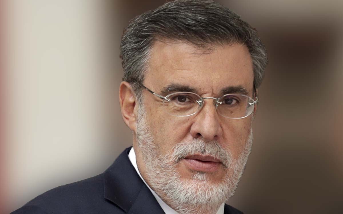 Journalist Criticizes Former Official's Book, Calling It Confusing and Lacking Evidence