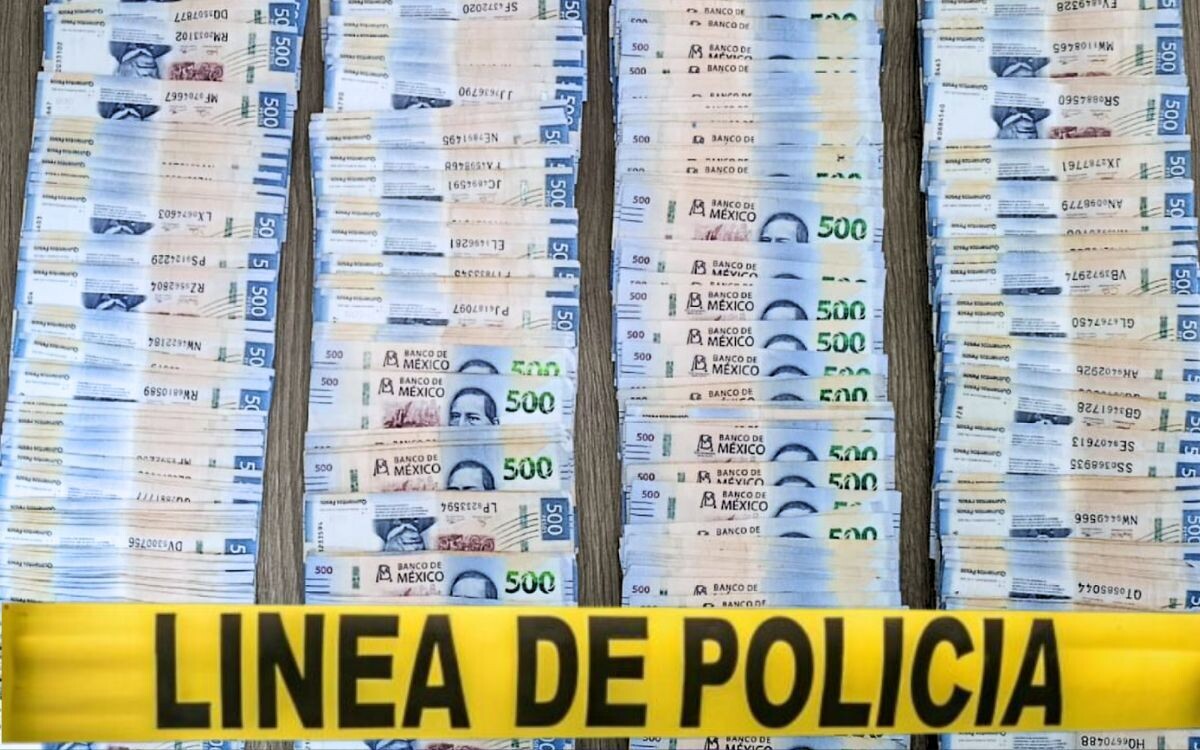 Mexico City Police Chase and Apprehend Four Suspects in 200,000-Peso Robbery