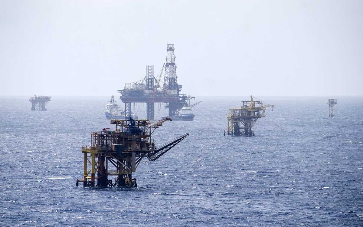 Armed Robbery on Pemex Oil Platforms