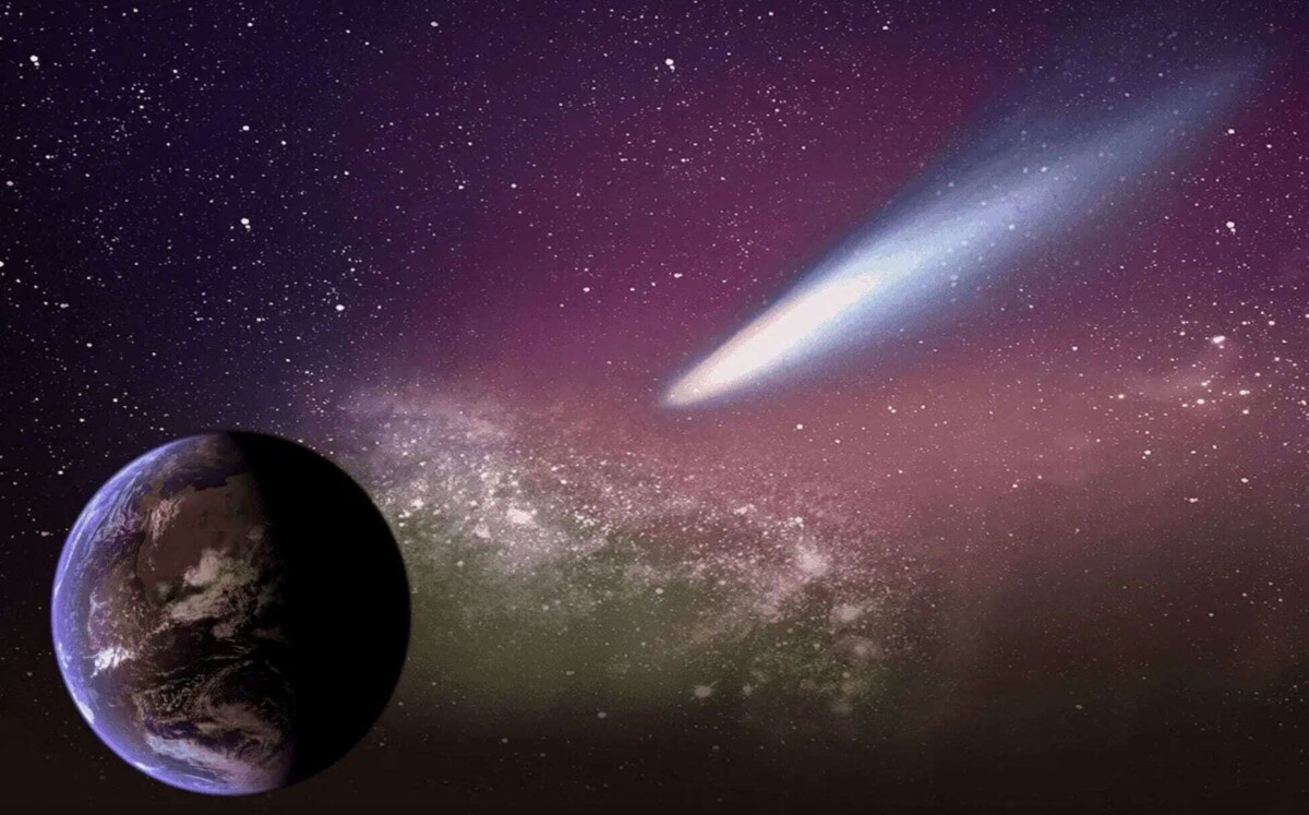 墨西哥和美国天空的明亮彗星