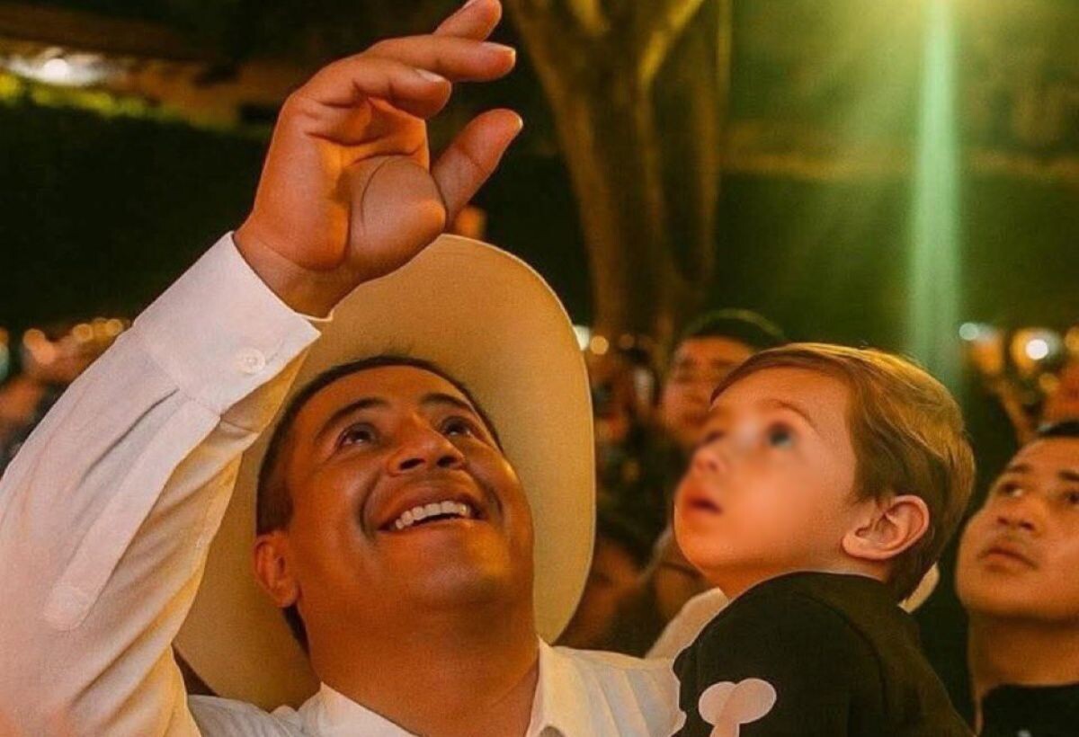 Uruapan Mayor Carlos Manzo Assassinated During Day of the Dead Celebration