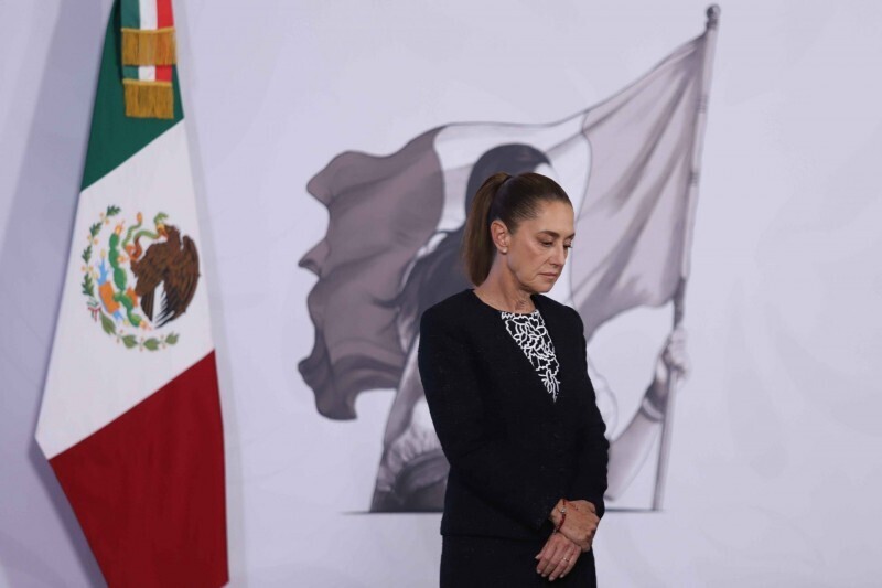 墨西哥总统在指控面前支持其发言人