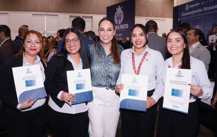 Guanajuato Issues 860 Microcredentials to Accelerate Professional Development
