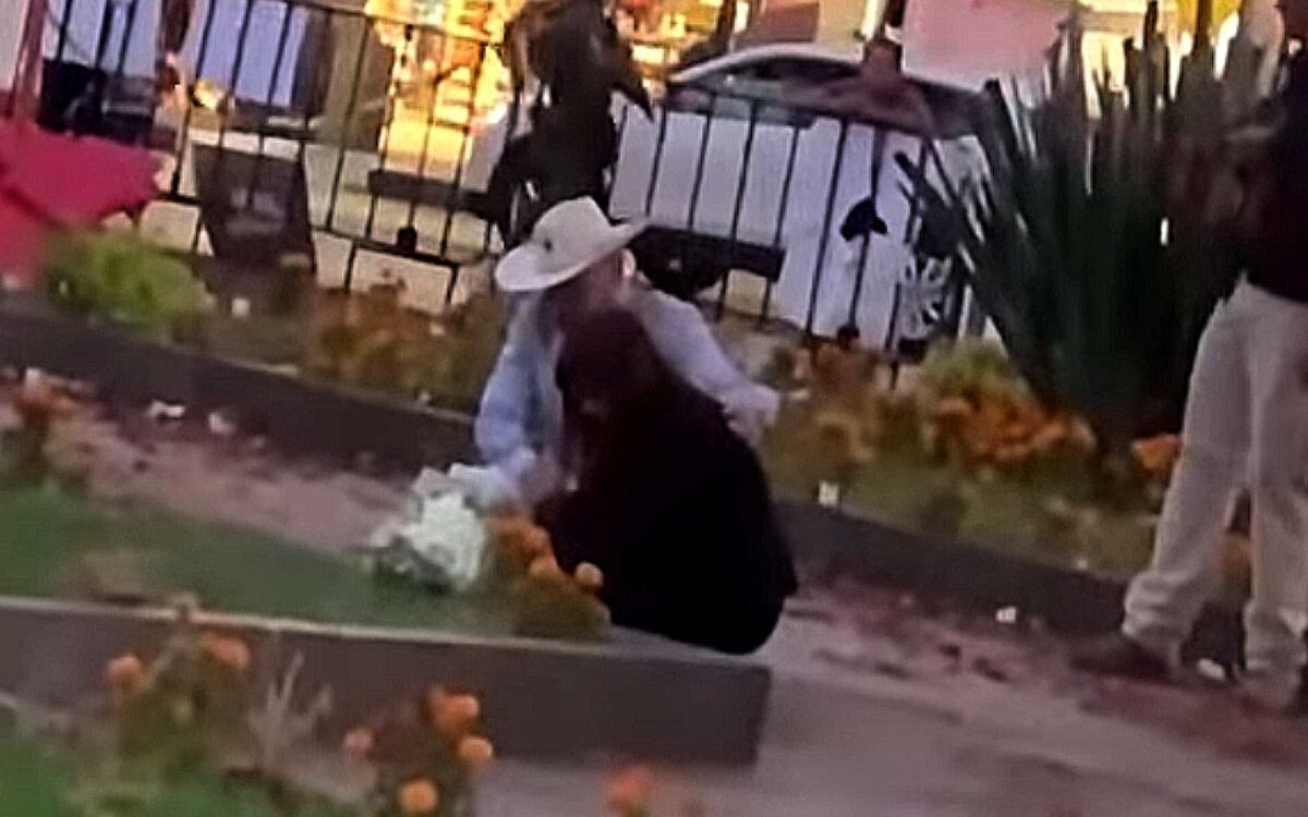 Мехико: Мэр почтила память мужа, убитого месяц назад