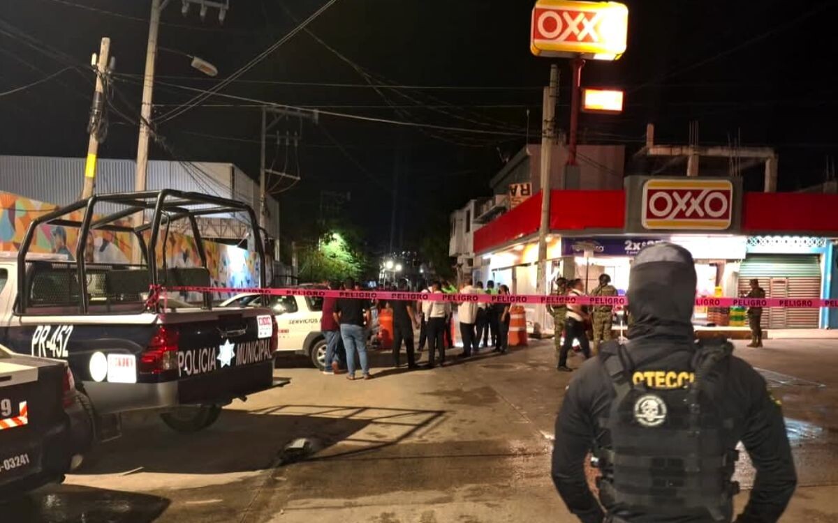 Explosion in Acapulco Leaves Two Dead