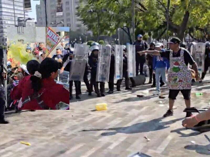 Clash Between Street Vendors and Police in Mexico City