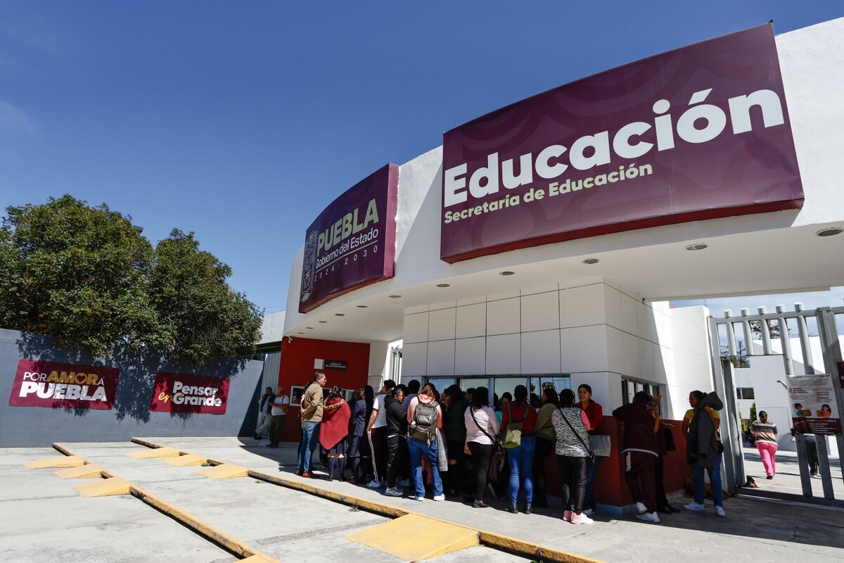 Mexico Recovers 300 Irregularly Assigned Education Ministry Positions