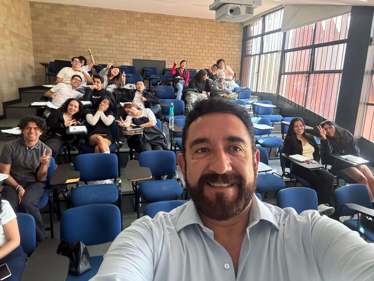 Ulises Lara López Engages in Academia at UNAM