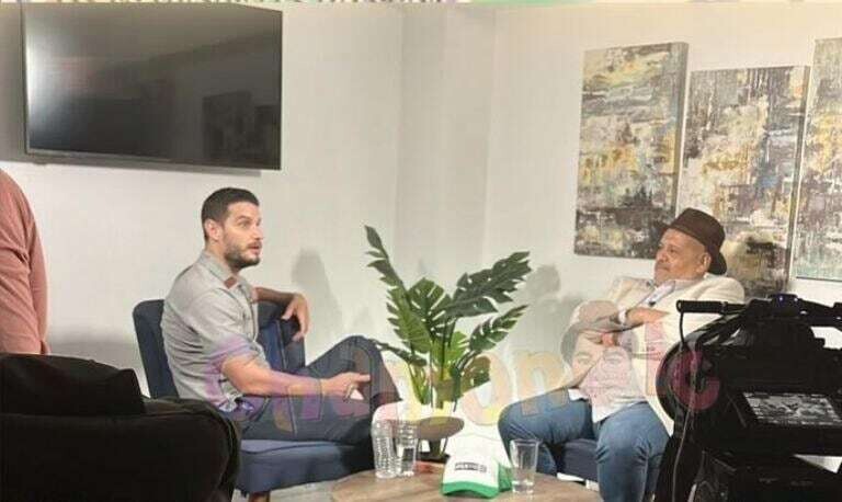 Контроверсия Адриана Марсело с Рене Франко