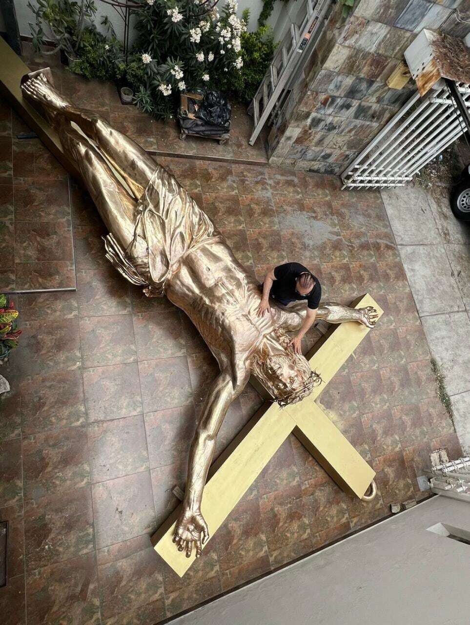 Скульптор Сигифредо Ислас о монументальных чётках Гваделупы