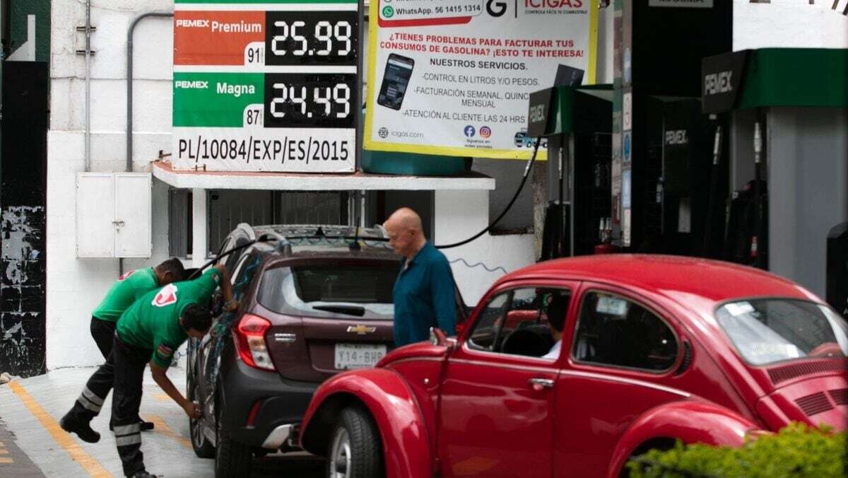 Средние цены на бензин в Мексике снижаются