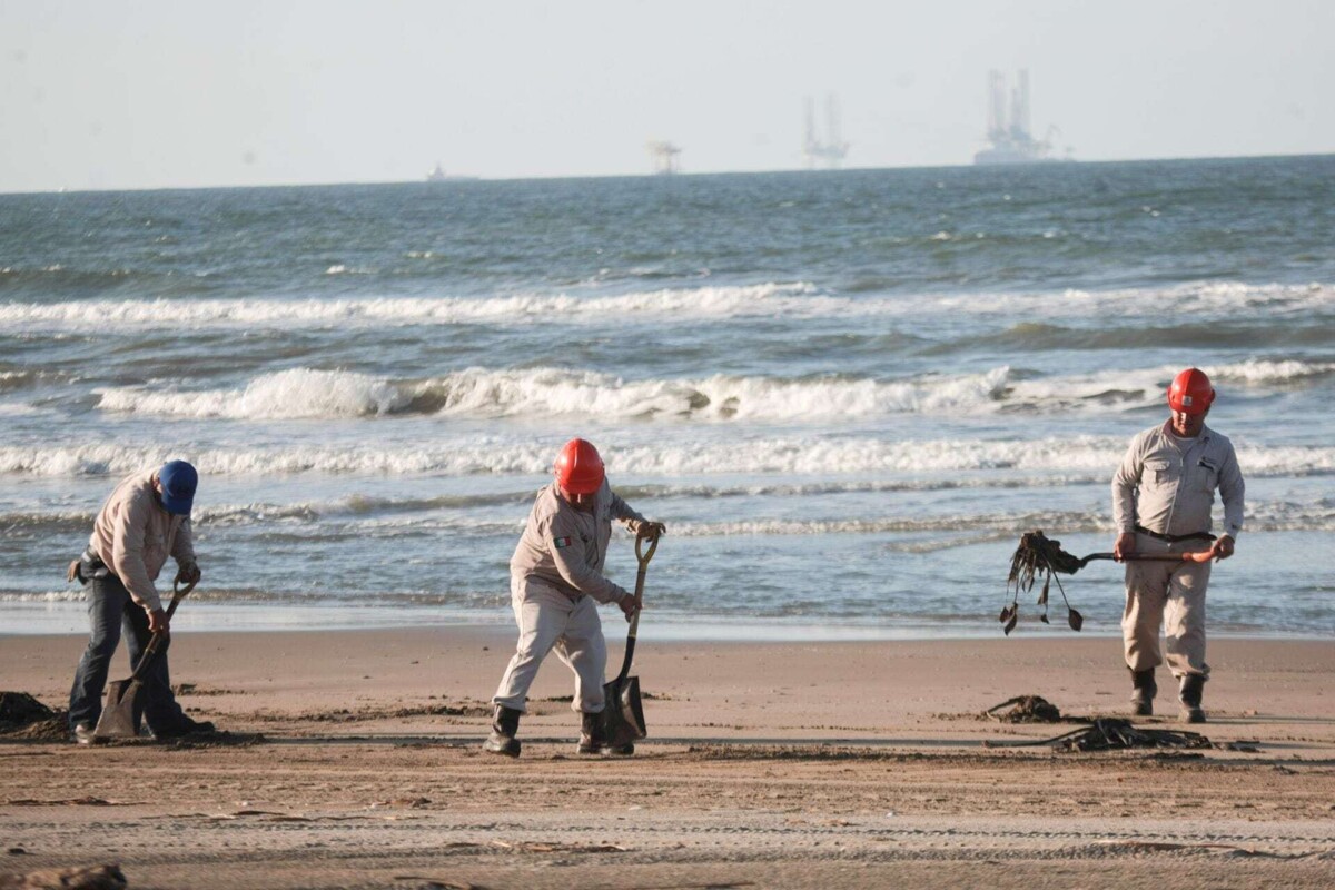 塔巴斯科石油泄漏引发政府与游客冲突