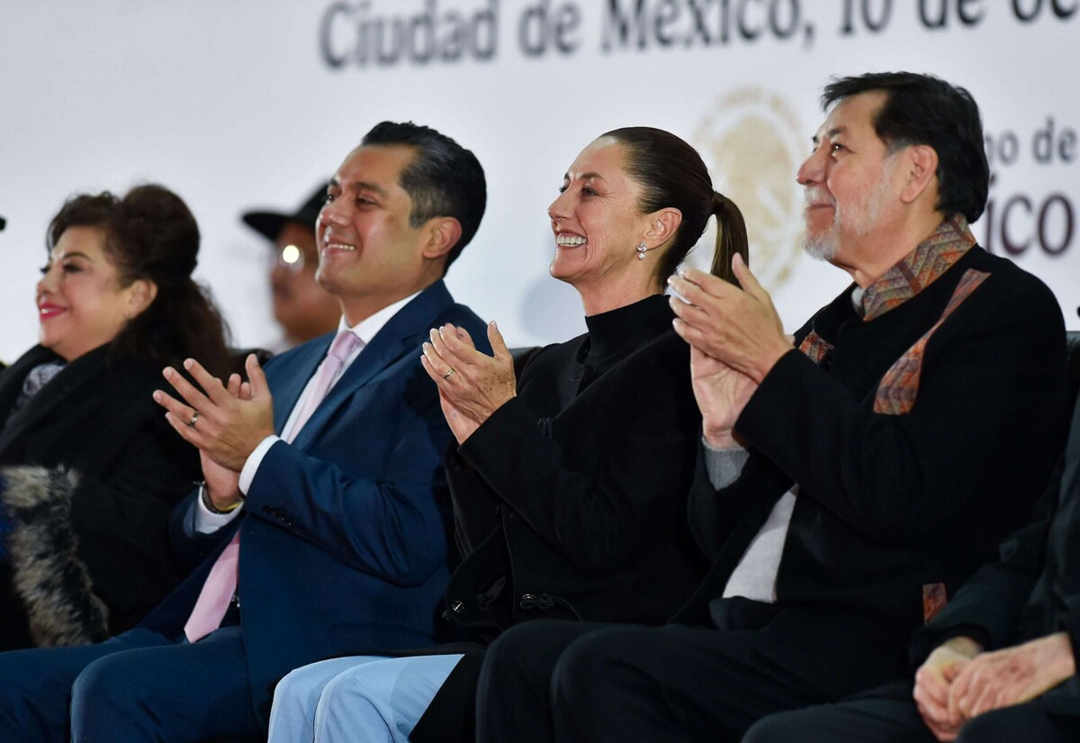 200 Years of the Republic Celebrated in Mexico City