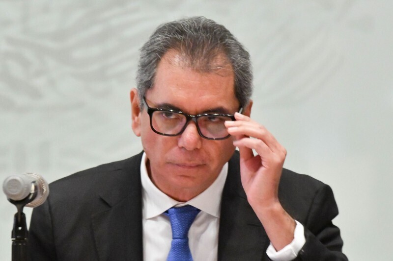 墨西哥削减赤字，但穆迪警告风险