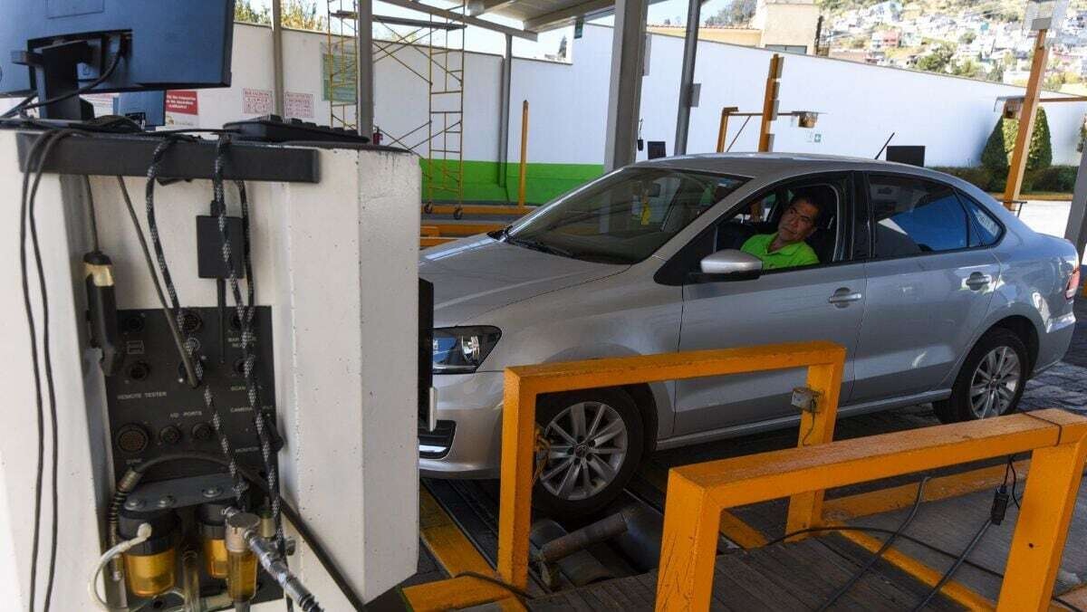 Установлены сроки обязательной проверки транспортных средств для Мехико