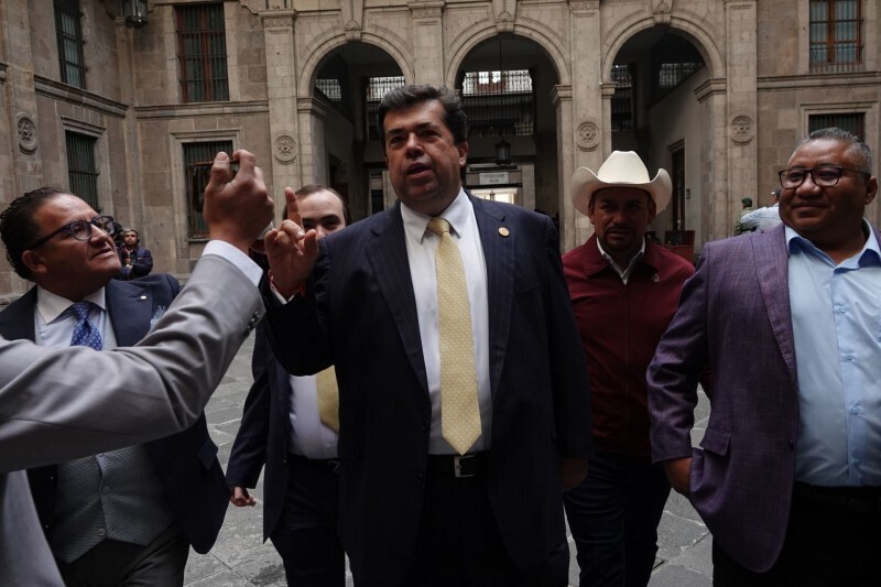 Political tensions in Mexico over deputy's leave of absence