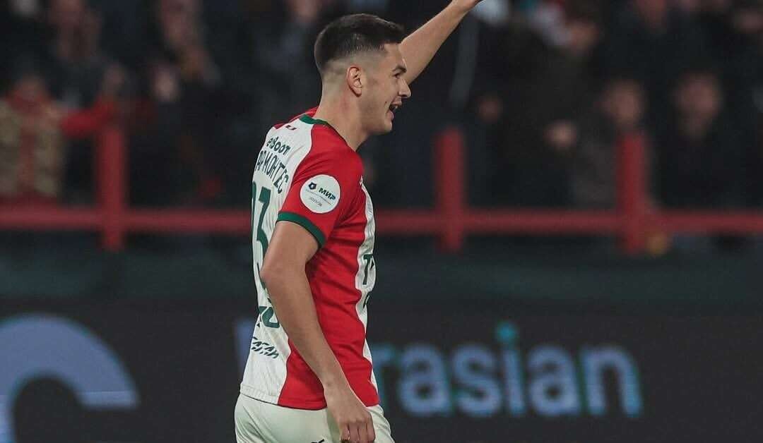 Mexican Defender César Montes Scores for Lokomotiv