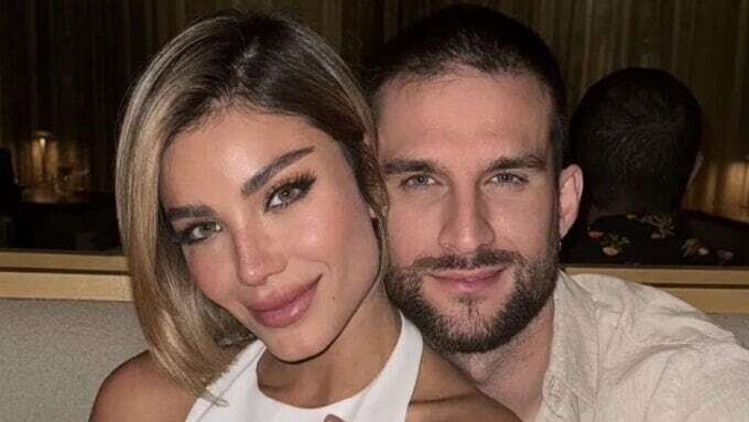 La Divaza shows interest after the breakup of Clovis and Aleska