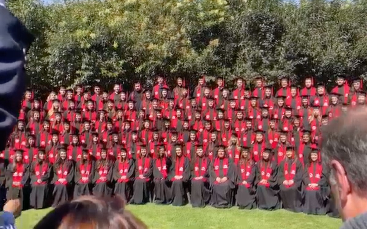 Platform Collapse at Graduation Ceremony in Mexico