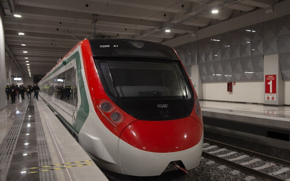 Fare Increase for Suburban Train in Mexico City