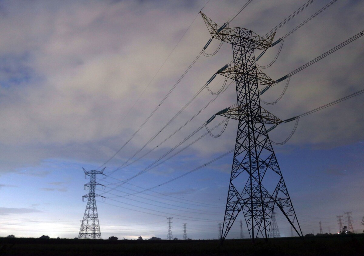 CFE Reports Significant Financial Losses in Q1
