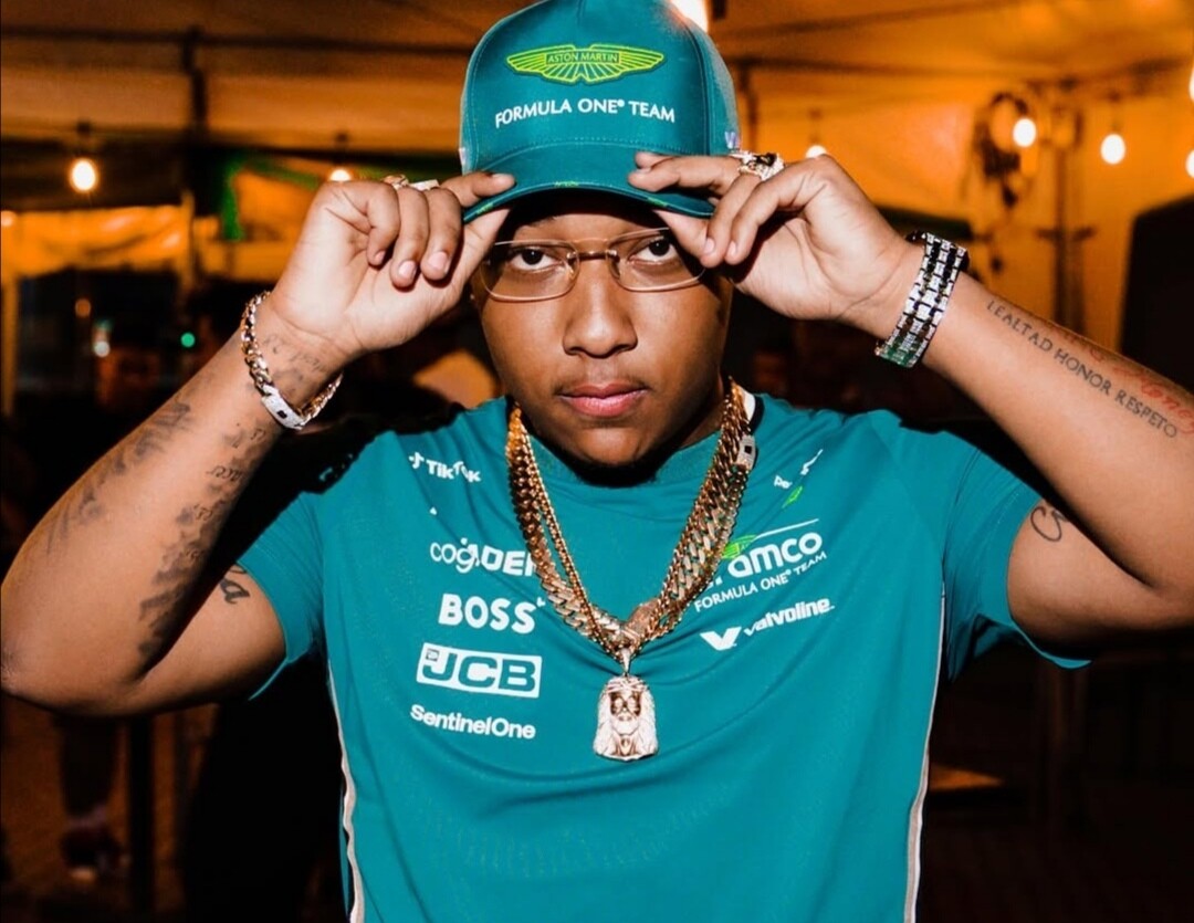 Mexico's President denies buying Miss Universe