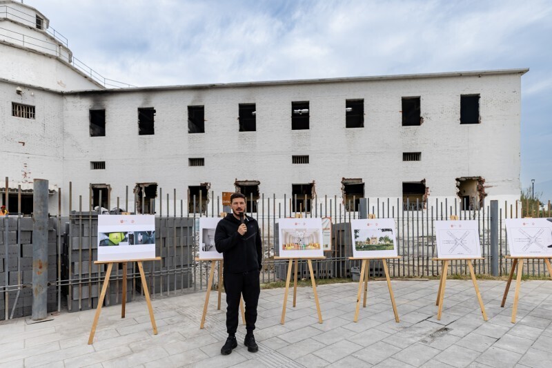 Governor of Mexico Unveils Liberty Park Renovation Project