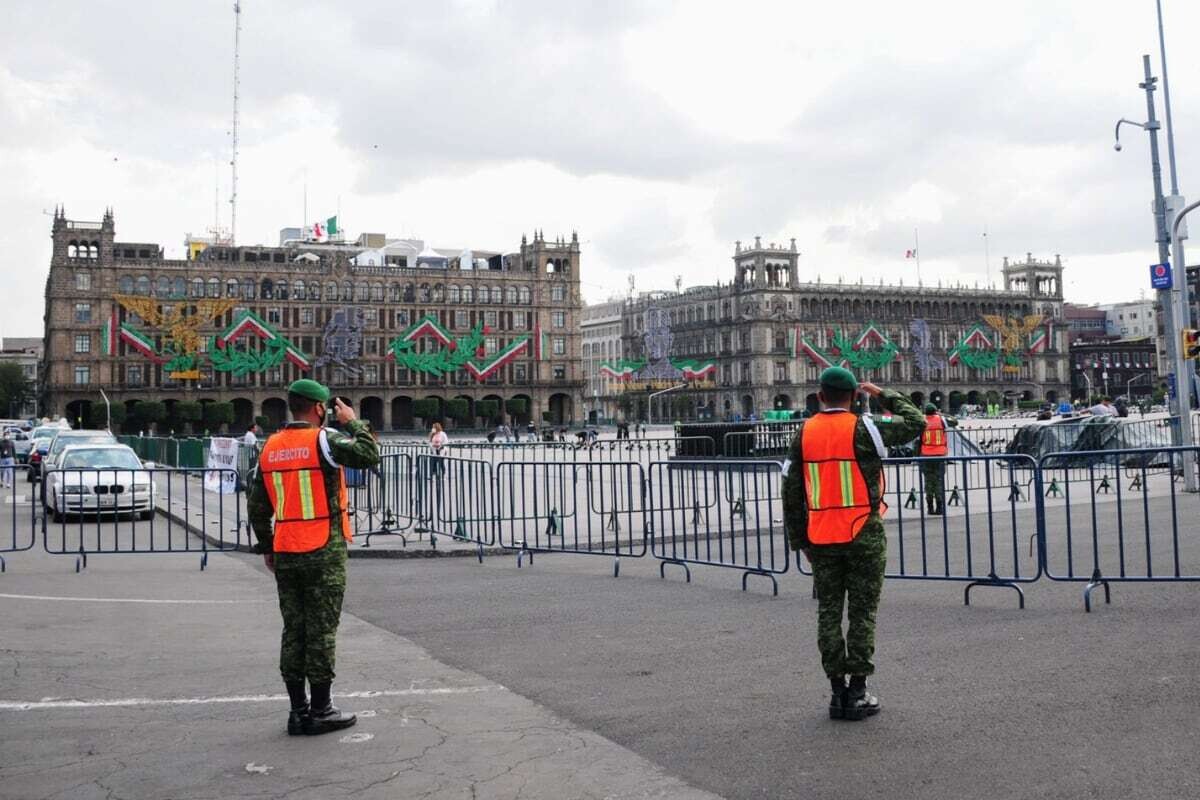 Предупреждение о движении в Мехико из-за протеста