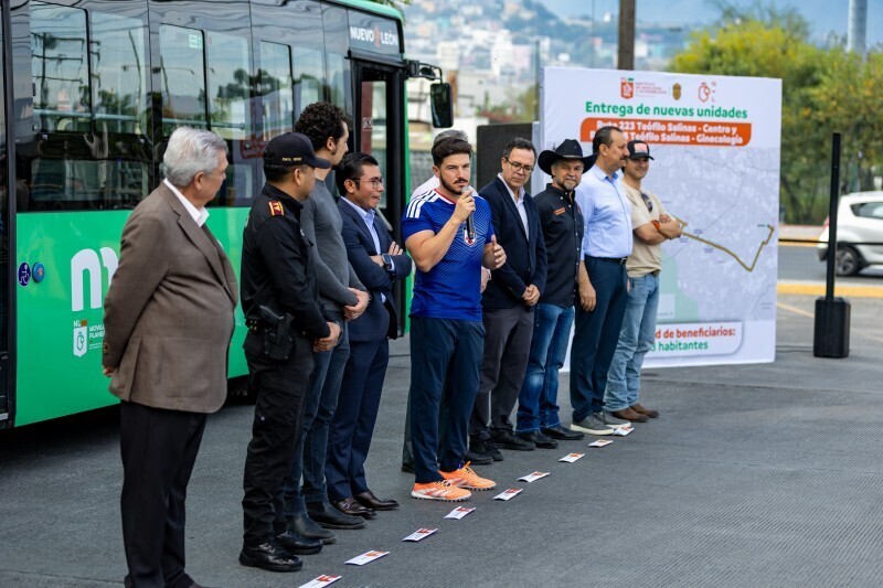 Nuevo León's New Transport: Governor Announces Service Improvements for 2026