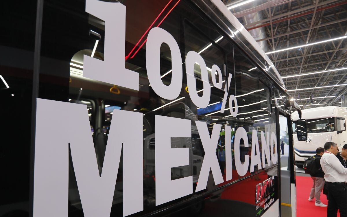 Мексика представляет первый полностью электрический автобус Taruk