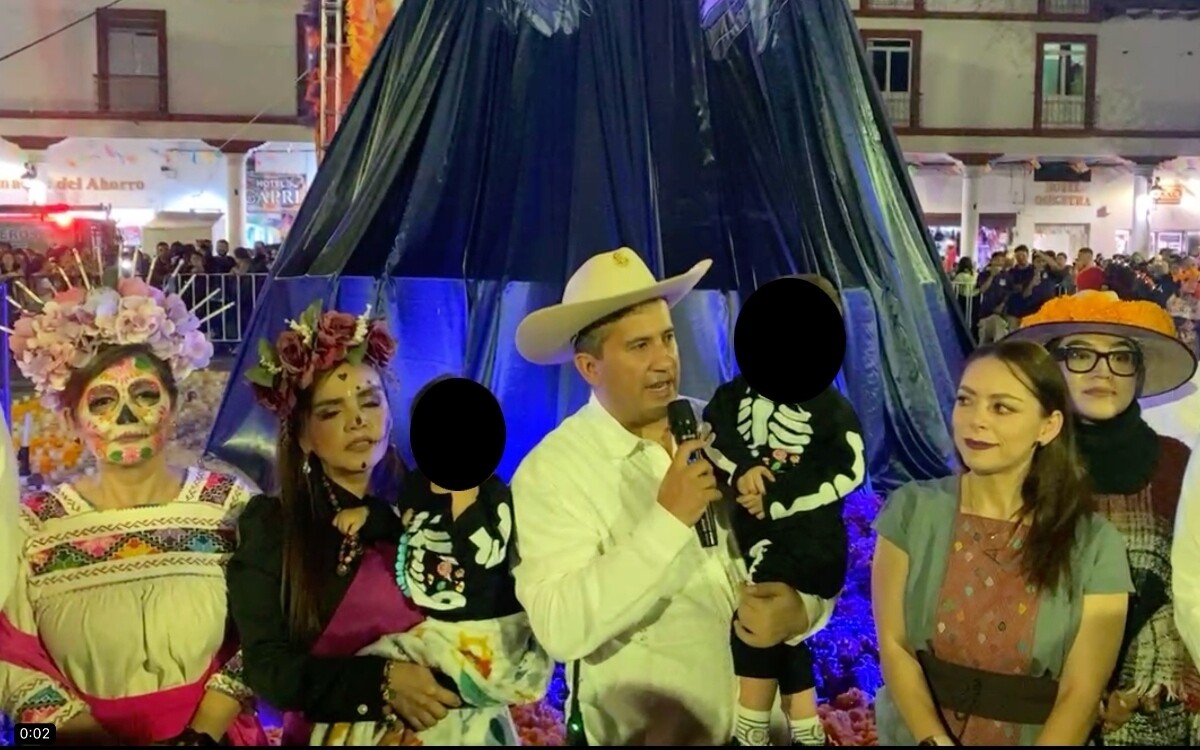 Mexican Mayor Carlos Manzo Assassinated During Festival