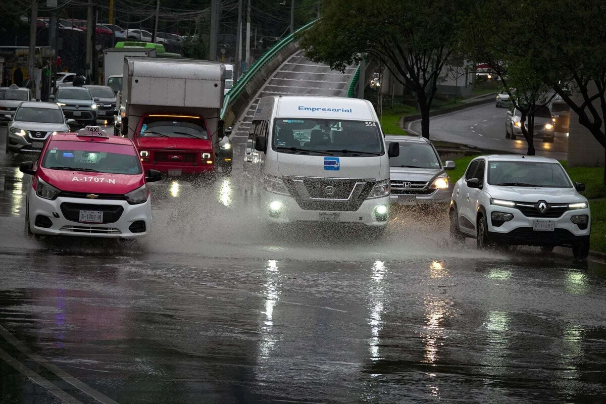 Mexico City Weather: Variable Conditions and Possible Heavy Rain on Sunday
