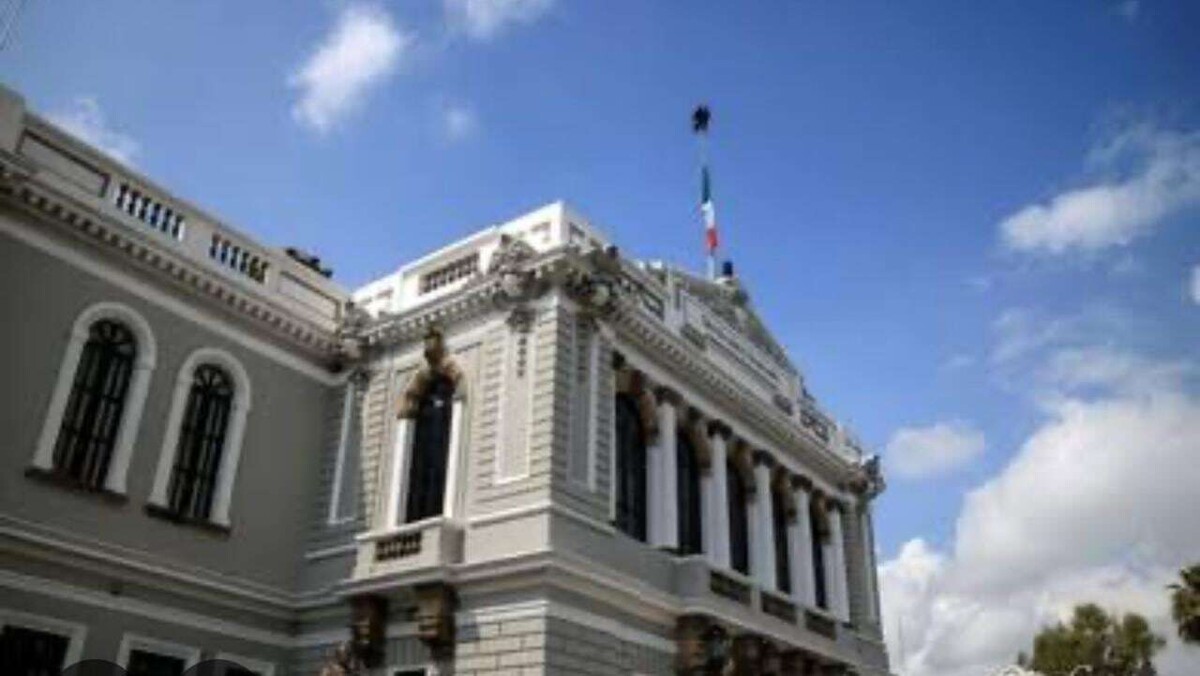 Guadalajara University Scandal: Food Vouchers for Alcohol and Nightclubs